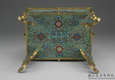 图片[3]-Copper ding cauldron with animal mask pattern in cloisonne enamels imitating piece of Zhou king, Qing dynasty, Qianlong reign (1736-1795)-China Archive